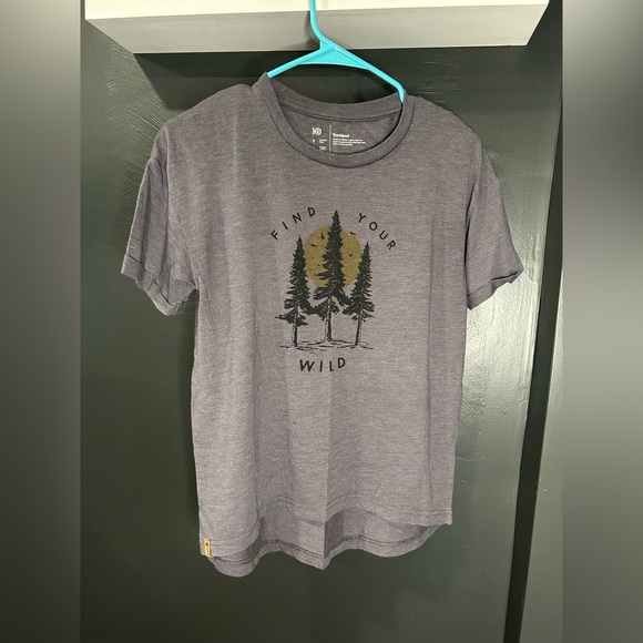 Tree blend from Buckle size S graphic tee. - Picture 1 of 5